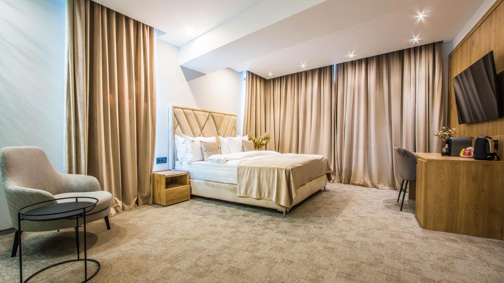 Central Apart Hotel Bucarest Esterno foto