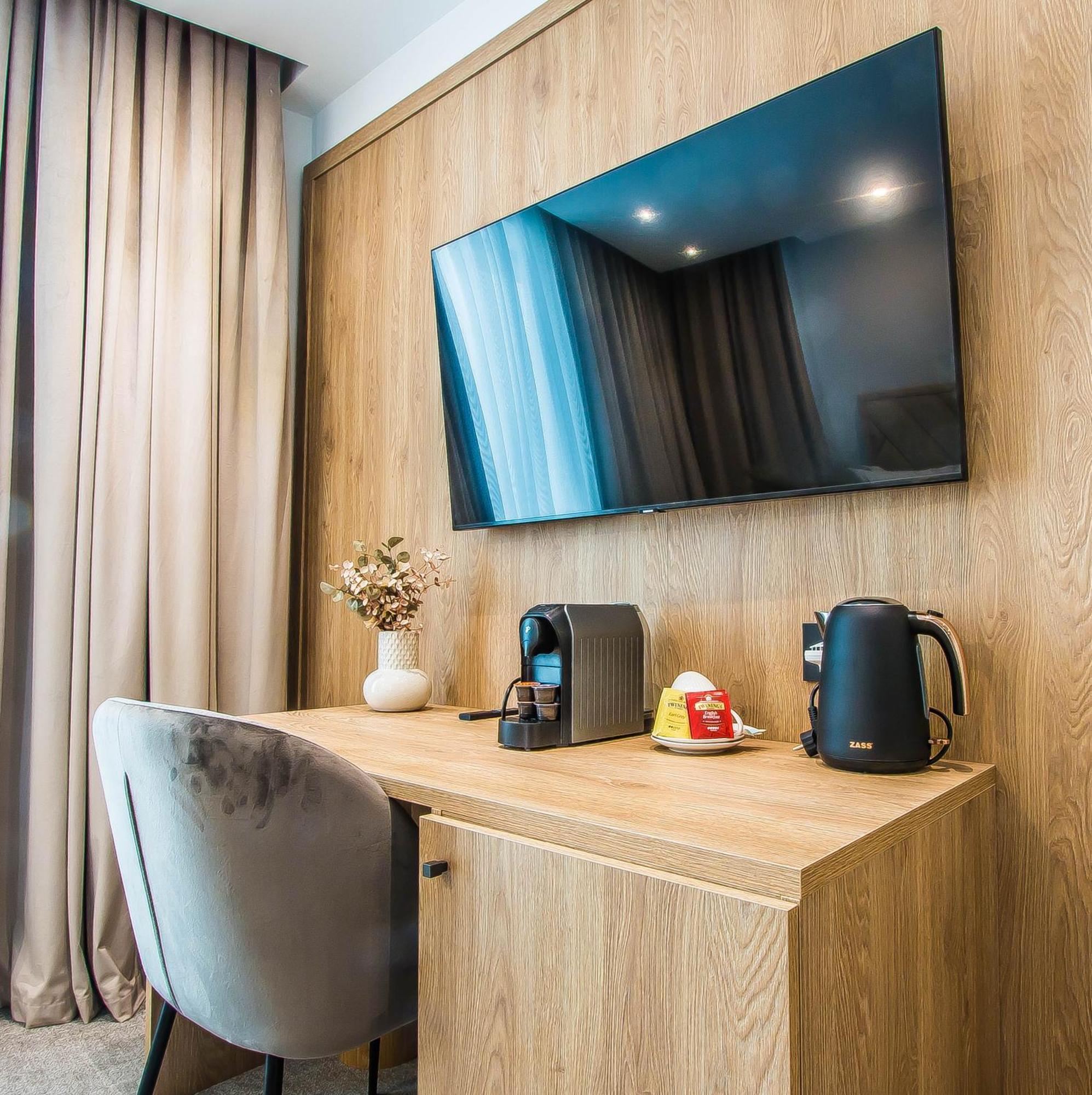 Central Apart Hotel Bucarest Esterno foto